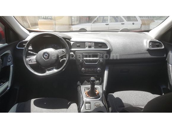 Sahibinden Renault Kadjar 1.2 TCe Touch 2016 Model  172.000 km Kırmızı