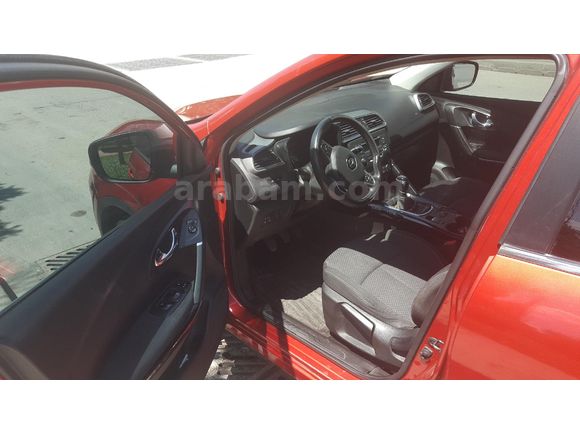 Sahibinden Renault Kadjar 1.2 TCe Touch 2016 Model  172.000 km Kırmızı