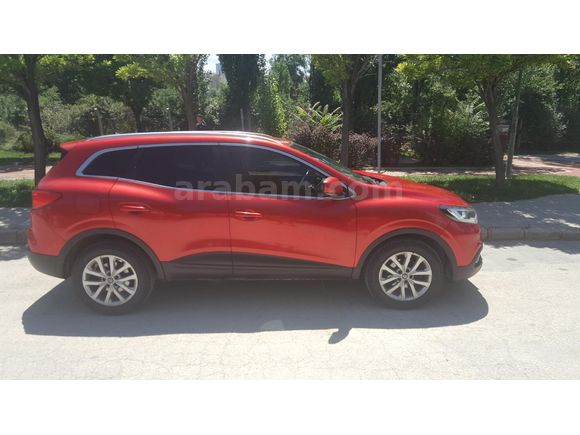 Sahibinden Renault Kadjar 1.2 TCe Touch 2016 Model  172.000 km Kırmızı