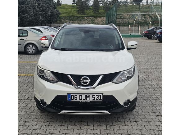Sahibinden Nissan Qashqai 1.2 DIG-T Black Edition 2015 Model  198.000 km Beyaz