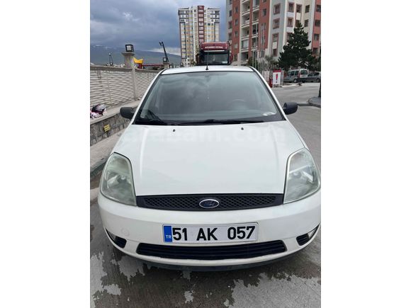 Sahibinden Ford Fiesta 1.4 Comfort 2004 Model  253.250 km Beyaz