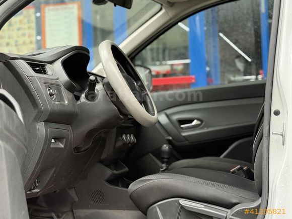 GÜVENLER'DEN EXPRESS VAN 1.5 BLUEDCİ JOY HATASIZ- %20FATURALI