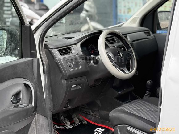 GÜVENLER'DEN EXPRESS VAN 1.5 BLUEDCİ JOY HATASIZ- %20FATURALI