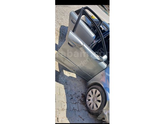 Sahibinden Audi A4 1.6 benzin/LPG motor rektefeli 