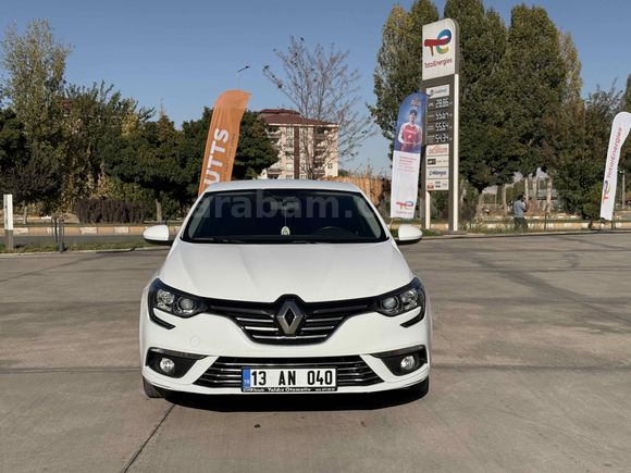 Sahibinden Renault Megane 1.5 dCi Touch 2017 Model Muş 141.000 km Beyaz