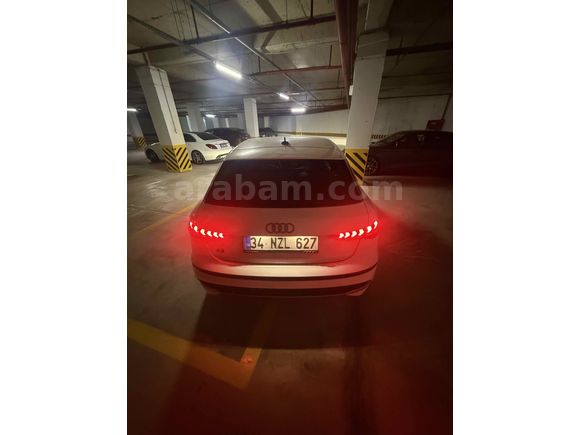 Audi A3 Sportback 35 TFSI Advanced 2025