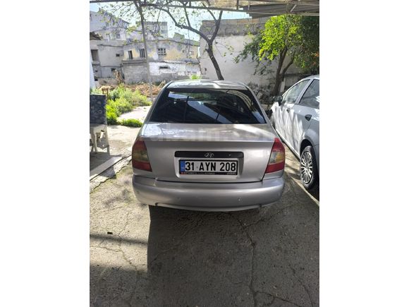 Sahibinden Hyundai Accent 1.3 LX 2000 Model İzmir
