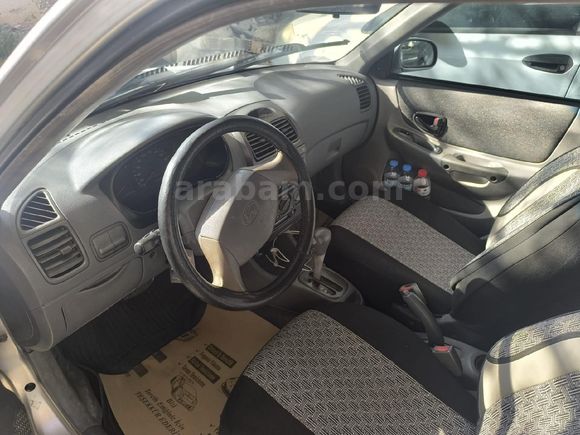 Sahibinden Hyundai Accent 1.3 LX 2000 Model İzmir