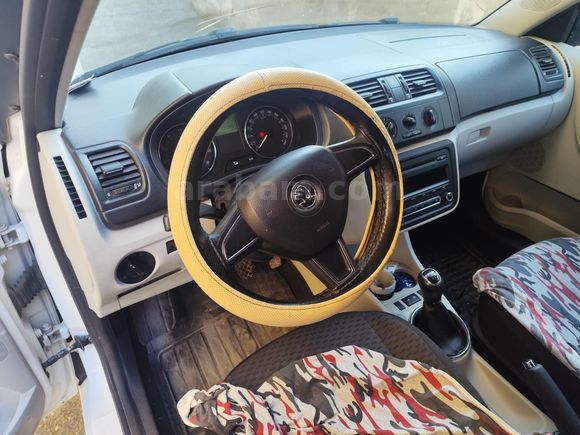 Sahibinden Skoda Fabia 1.2 Ambition 2014 Model  232000 km Beyaz