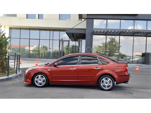 Sahibinden Ford Focus 1.6 Ghia 2006 Model