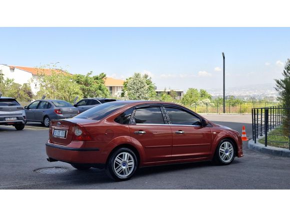 Sahibinden Ford Focus 1.6 Ghia 2006 Model