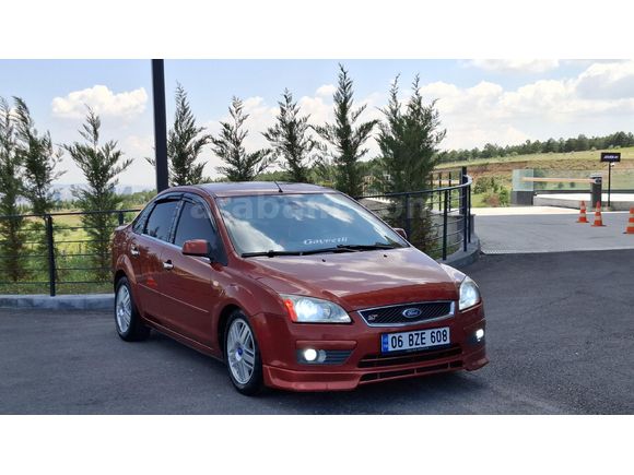 Sahibinden Ford Focus 1.6 Ghia 2006 Model