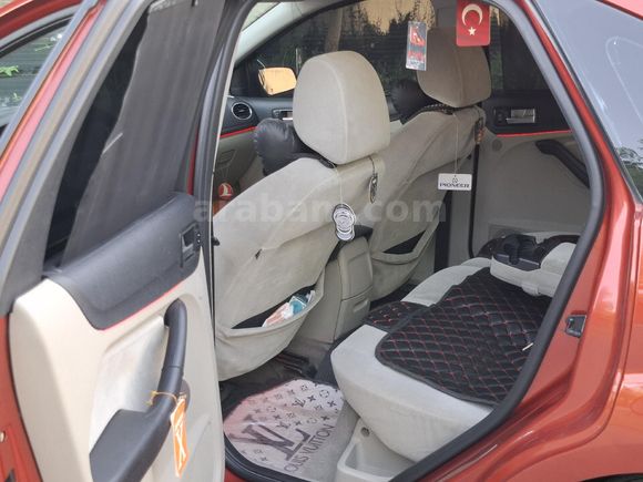 Sahibinden Ford Focus 1.6 Ghia 2006 Model