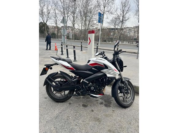 2500 km Bajaj Pulsar NS 200 UG