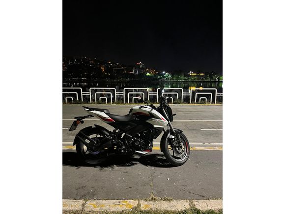 2500 km Bajaj Pulsar NS 200 UG