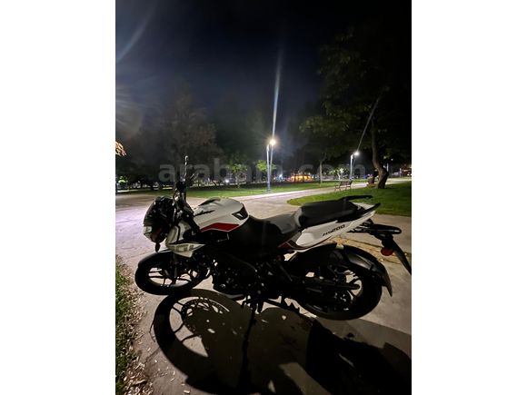 2500 km Bajaj Pulsar NS 200 UG