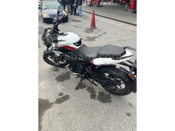 2500 km Bajaj Pulsar NS 200 UG