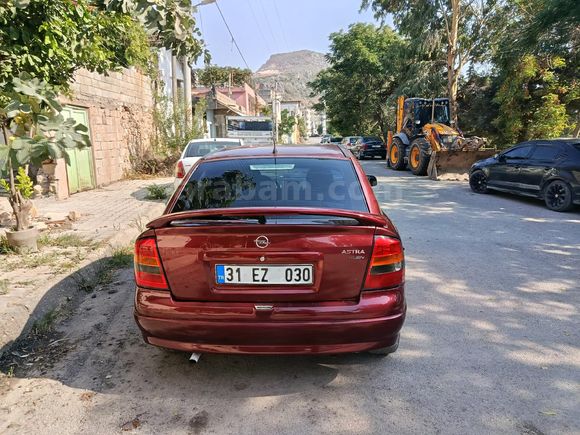 Sahibinden Opel Astra 1.6 CD 2000 Model  330.000 km Bordo