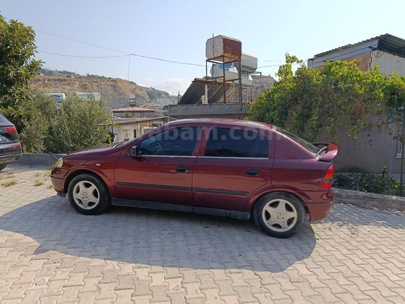 Sahibinden Opel Astra 1.6 CD 2000 Model  330.000 km Bordo