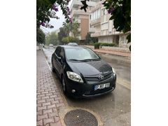 Sahibinden Toyota Auris 1.4 D-4D Comfort Extra 2012 Model  215.000 km Siyah