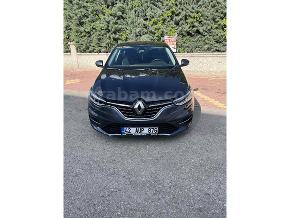 Sahibinden Renault Megane 1.3 TCe Icon 2023 Model  45.000 km Gri (titanyum)
