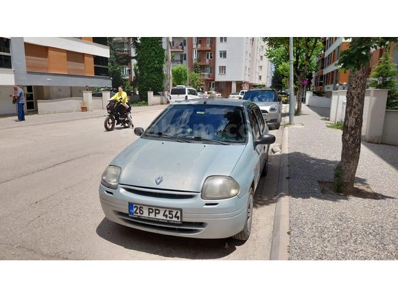 Sahibinden Renault Clio 1.4 RNA 2000 Model