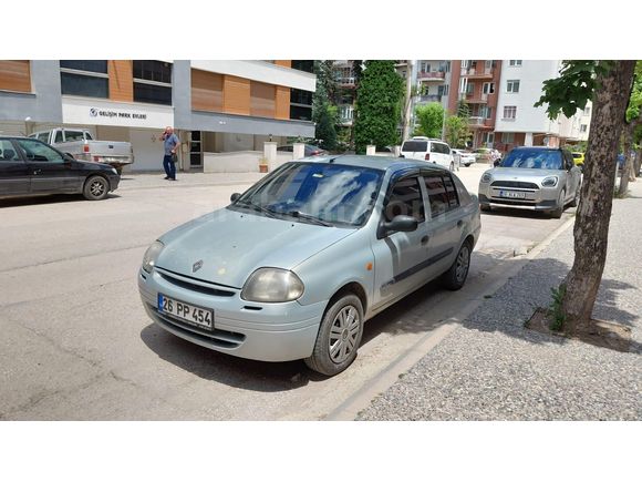 Sahibinden Renault Clio 1.4 RNA 2000 Model