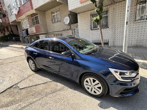 Sahibinden Renault Megane 1.3 TCe Joy 2022 Model  106.000 km Mavi