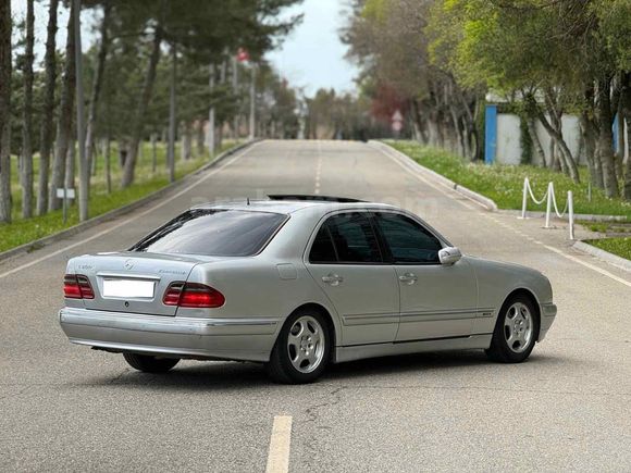 Sahibinden Düşük Km Mercedes - Benz E 200 Kompressor Avantgarde E2 paket 2001 Model 