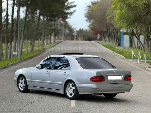Sahibinden Düşük Km Mercedes - Benz E 200 Kompressor Avantgarde E2 paket 2001 Model 