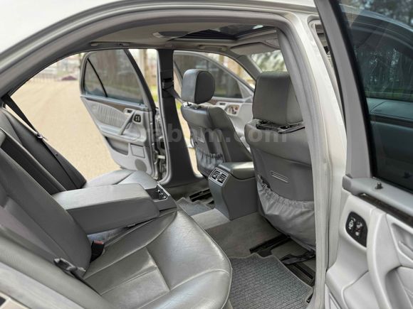 Sahibinden Düşük Km Mercedes - Benz E 200 Kompressor Avantgarde E2 paket 2001 Model 