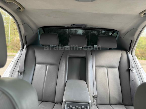 Sahibinden Düşük Km Mercedes - Benz E 200 Kompressor Avantgarde E2 paket 2001 Model 