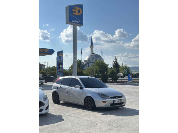 Sahibinden Ford Focus 1.6 Ghia 2000 Model 