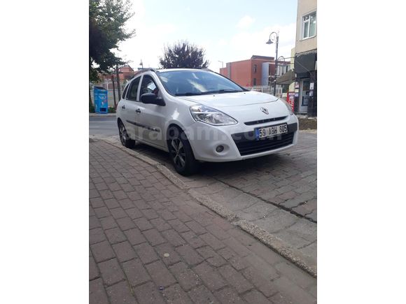 Sahibinden Renault Clio 1.5 dCi Grandtour Authentique 2012 Model  400.000 km Beyaz