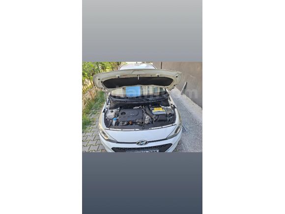 Sahibinden Hyundai i20 1.4 CRDi Style 2015 Model