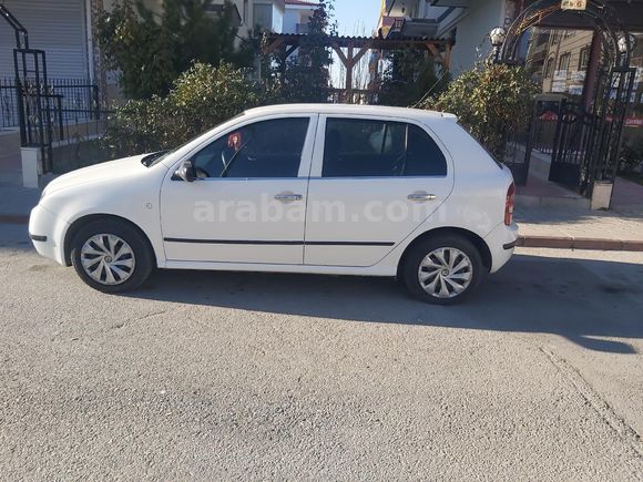 Sahibinden Skoda Fabia 1.2 Classic 2004 Model  435.000 km Beyaz