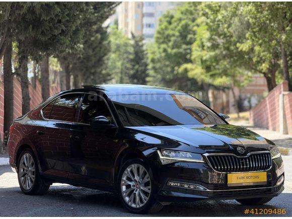 FARK MOTORS | 2023 HATASIZ SİYAH SERVİS BAKIM 1.700.000 TL KREDİ