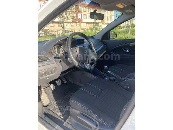 Sahibinden Renault Fluence 1.5 dCi Touch 2015 Model 