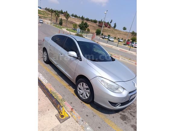 Sahibinden DEĞİŞENSİZ Renault Fluence 1.5 dCi Business 2012 Model