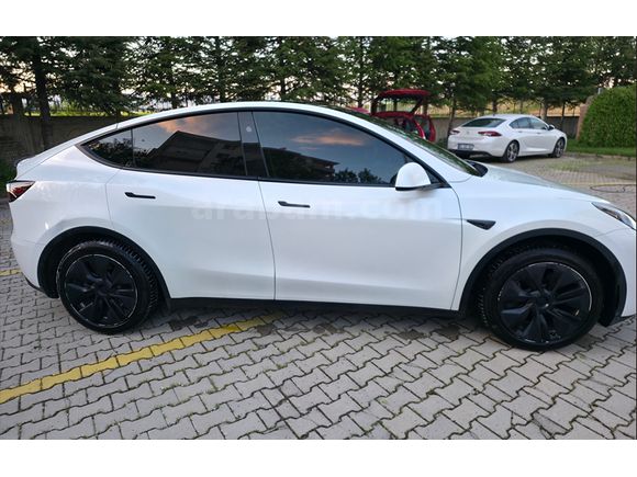 Sahibinden Tesla Model Y Standart Range 2024 Model 