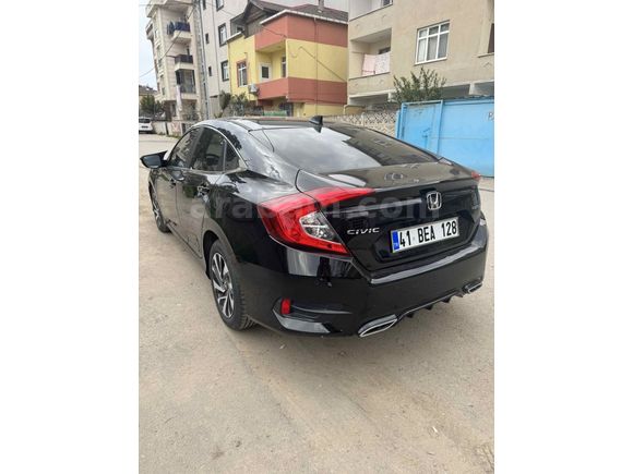 Sahibinden Honda Civic 1.6i DTEC Elegance 2018 Model 