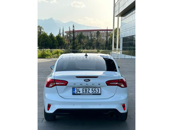 FORD FOCUS 1.5 TdCi EcoBlue 2021 "OTOMATİK VİTES" SERVİS BAKIMLI