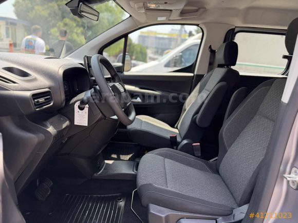 DİCLE OTO'dan 2025 MODEL HATASIZ 0.79 İLE FUL KREDİ+TAKAS İMKANI