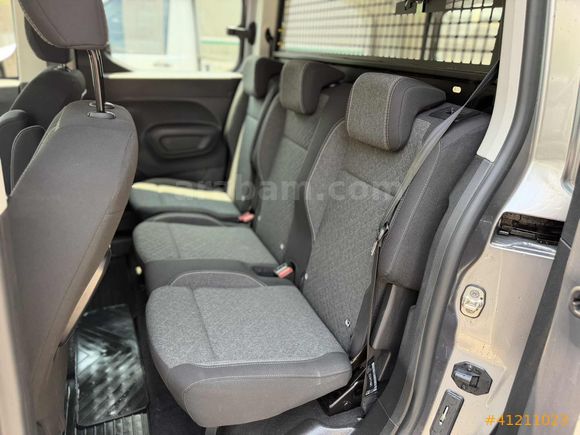 DİCLE OTO'dan 2025 MODEL HATASIZ 0.79 İLE FUL KREDİ+TAKAS İMKANI