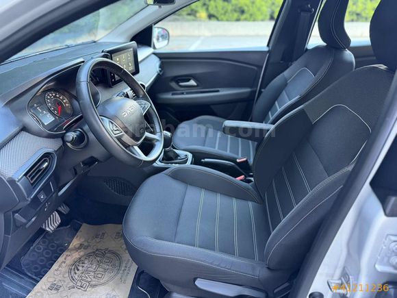 İLK ELDEN 2023 DACİA SANDERO STEPWAY 1.0 TCE EXPESSİON 13.100 KM