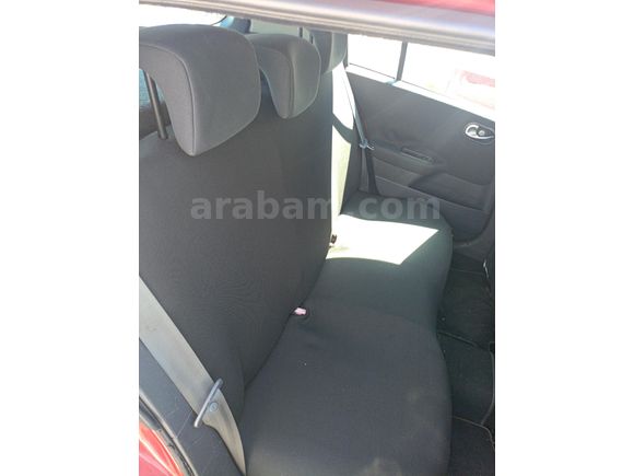 Sahibinden Renault Megane 1.6 Dynamique 2004 Model  193.000 km Kırmızı