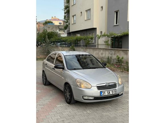 Sahibinden Hyundai Accent Era 1.5 CRDi-VGT Team 2011 Model  115.000 km Gri