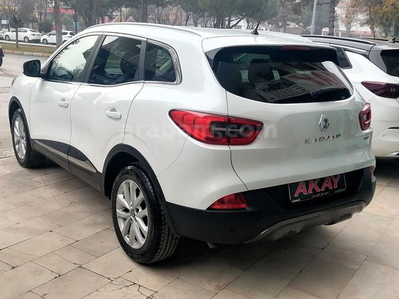 HATASIZ BOYASIZ 2016 MODEL RENAULT KADJAR 1.5 DCİ ICON OTOMATİK