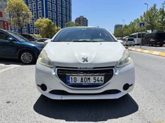 Galeriden Peugeot 208 1.0 VTi Access 2014 Model Antalya 195.491 km Beyaz