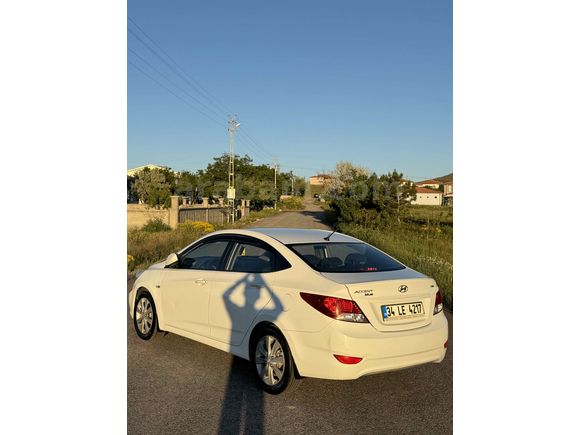 Sahibinden Hyundai Accent Blue 1.6 CRDI Mode Plus 2014 Model 